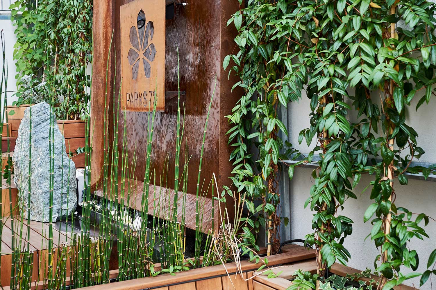Bepflanzung in der Gastronomie Gastgarten mit Pflanzen in der Gastronomie